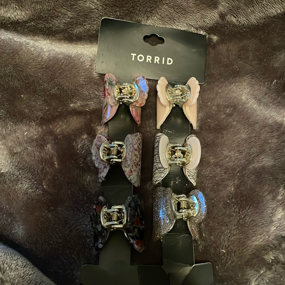 Hair clips